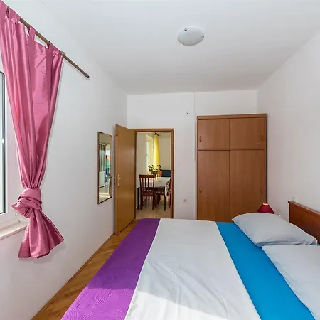 Ivan Apartment *