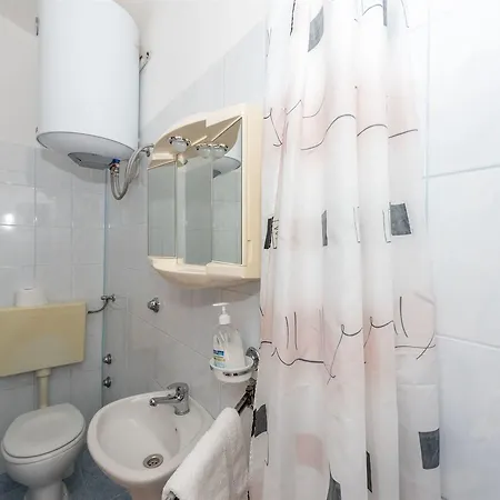 Apartment Ivan Vrsi